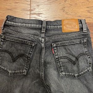 LEVIS STRAIGHT JEANS